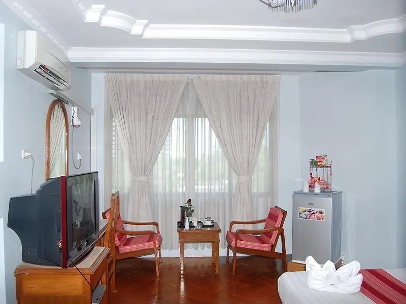 Πανσιόν Summer Palace Hotel Γιανγκόν