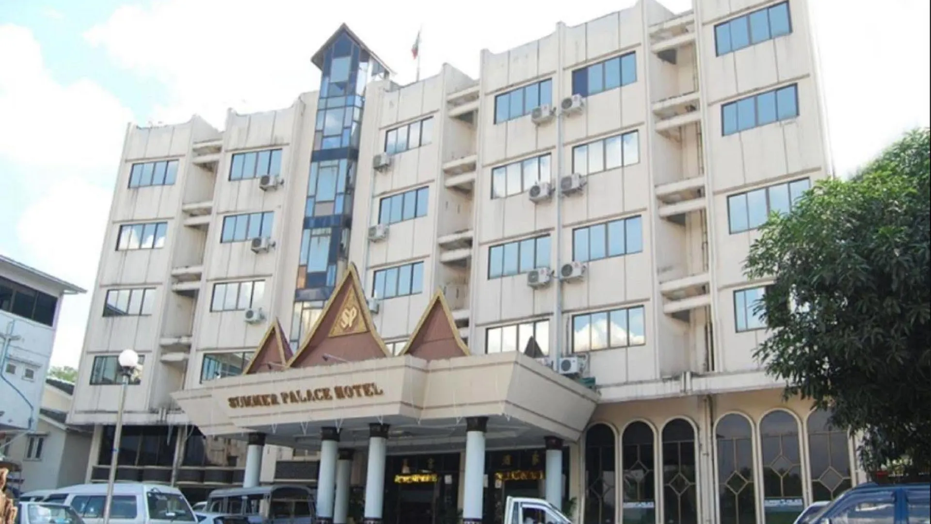 Πανσιόν Summer Palace Hotel Γιανγκόν
